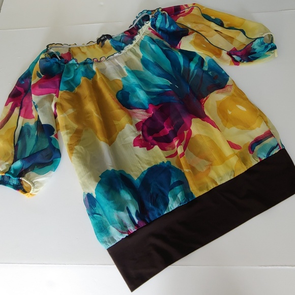 BCX Cold Shoulder top - Picture 2 of 6